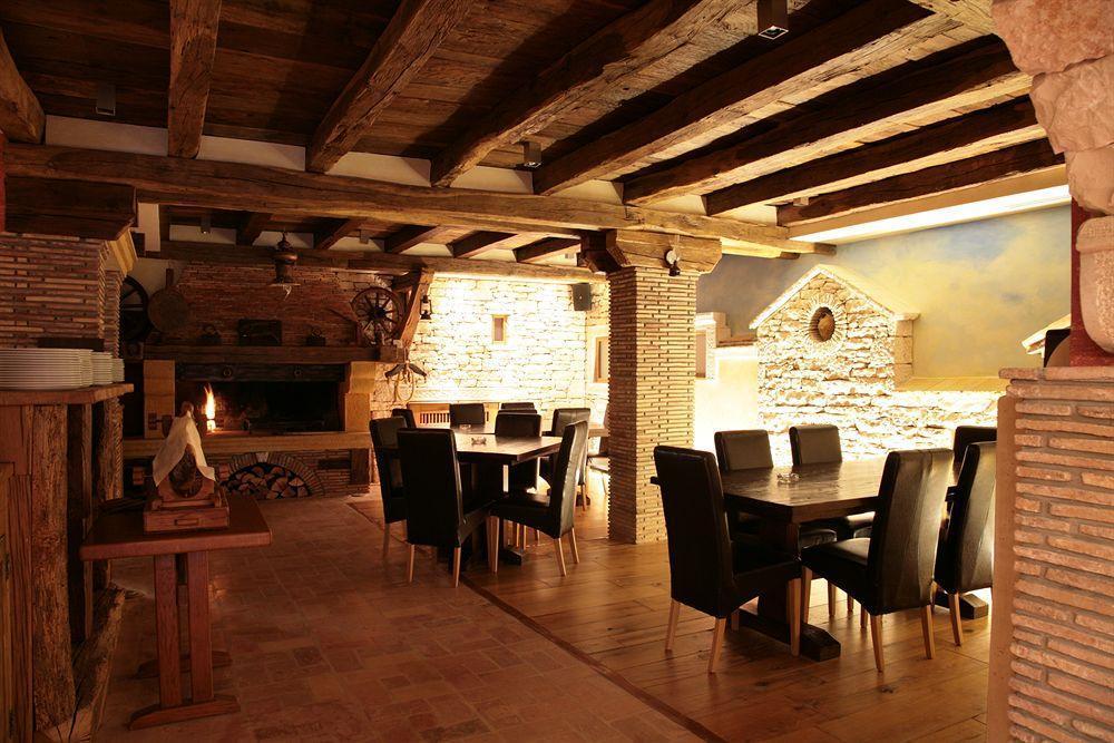 Vilola Bed & Breakfast Zambratija  Dış mekan fotoğraf