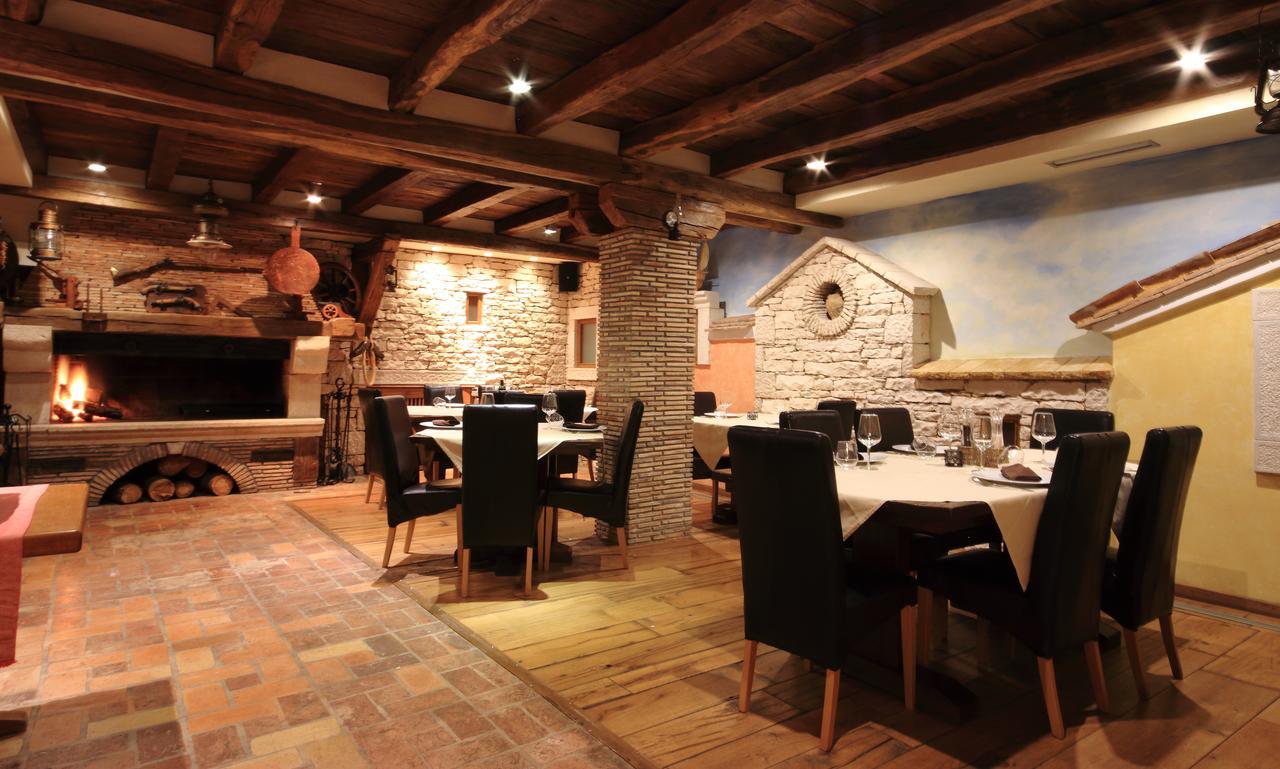 Vilola Bed & Breakfast Zambratija  Dış mekan fotoğraf