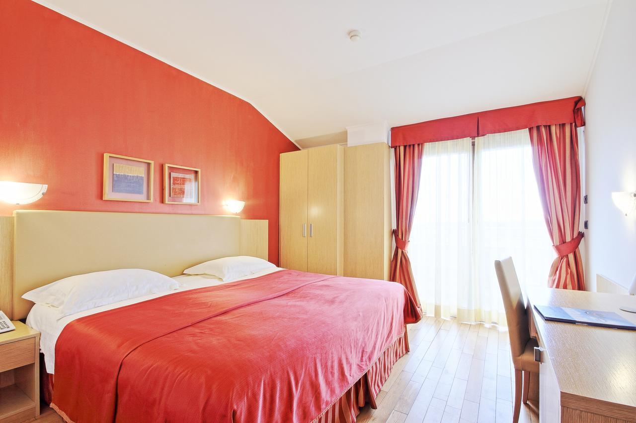 Vilola Bed & Breakfast Zambratija  Oda fotoğraf