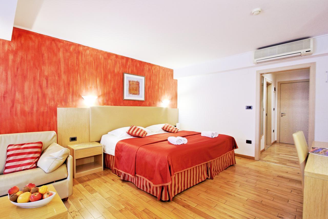 Vilola Bed & Breakfast Zambratija  Oda fotoğraf
