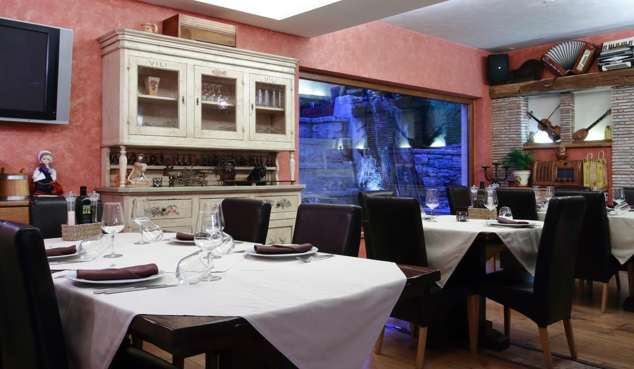 Vilola Bed & Breakfast Zambratija  Dış mekan fotoğraf