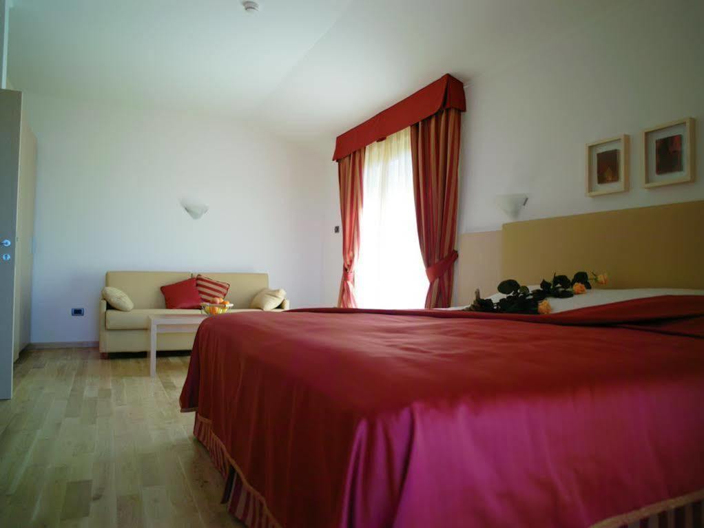 Vilola Bed & Breakfast Zambratija  Dış mekan fotoğraf