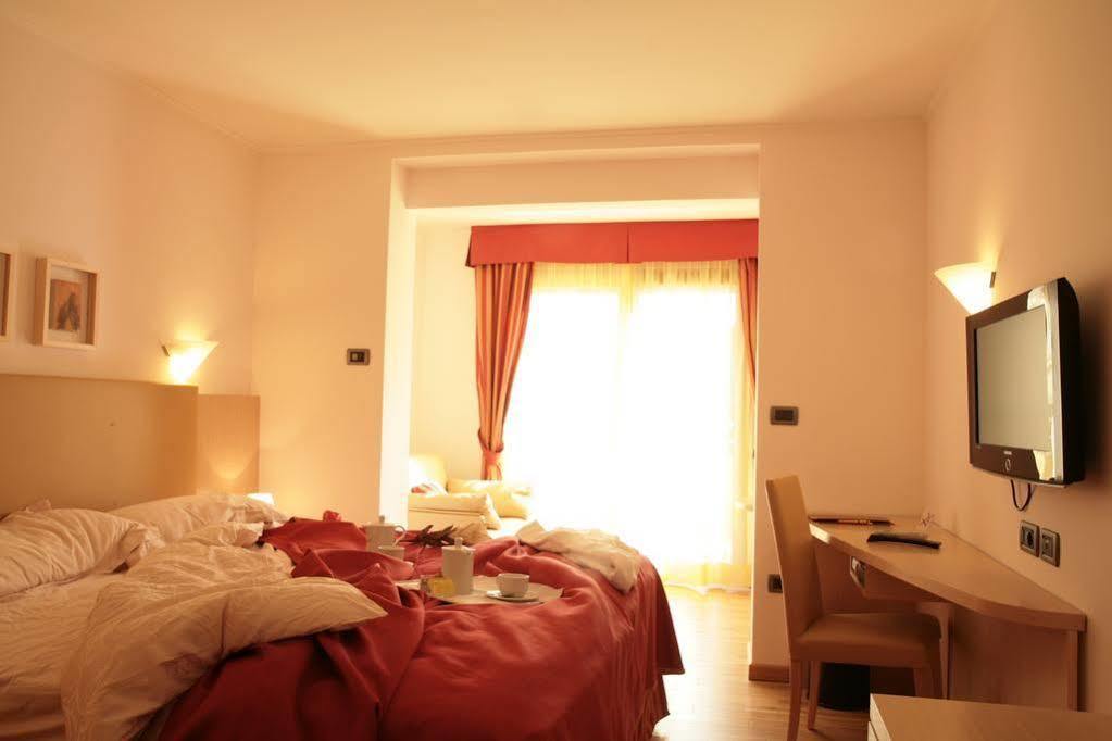 Vilola Bed & Breakfast Zambratija  Dış mekan fotoğraf