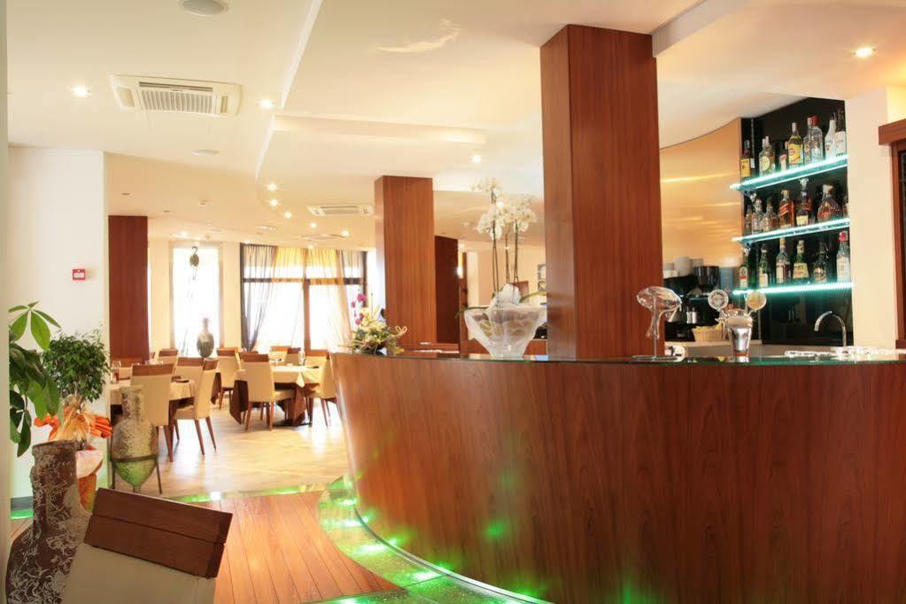 Vilola Bed & Breakfast Zambratija  Dış mekan fotoğraf