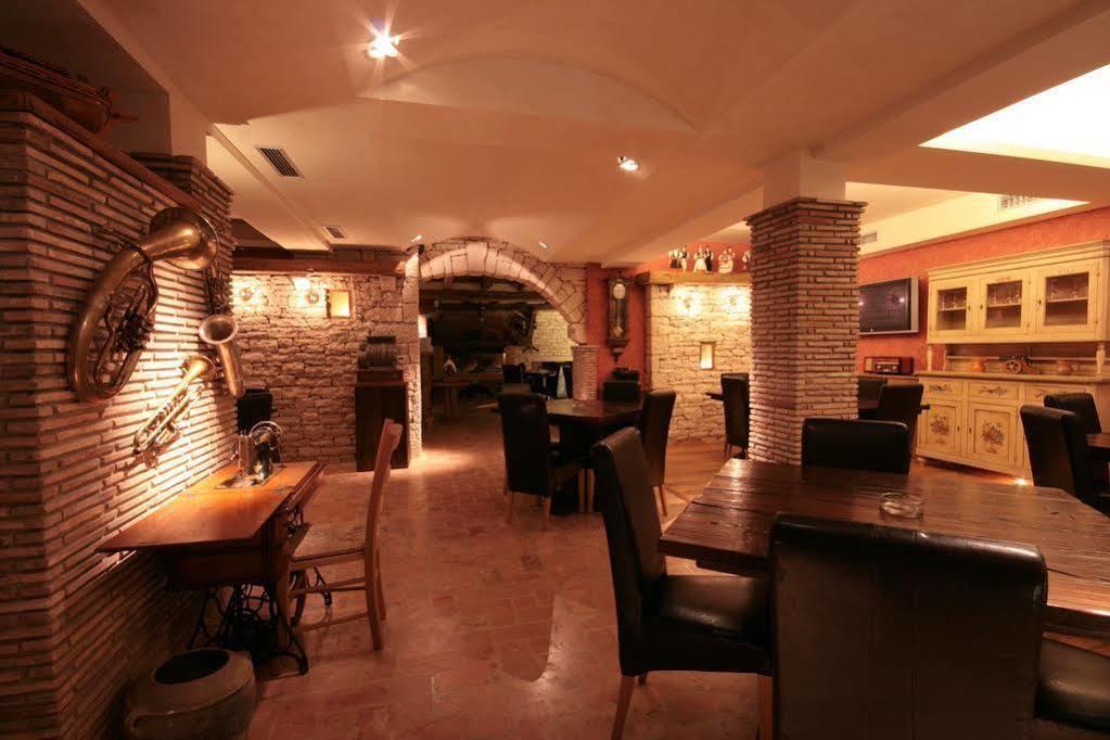 Vilola Bed & Breakfast Zambratija  Dış mekan fotoğraf