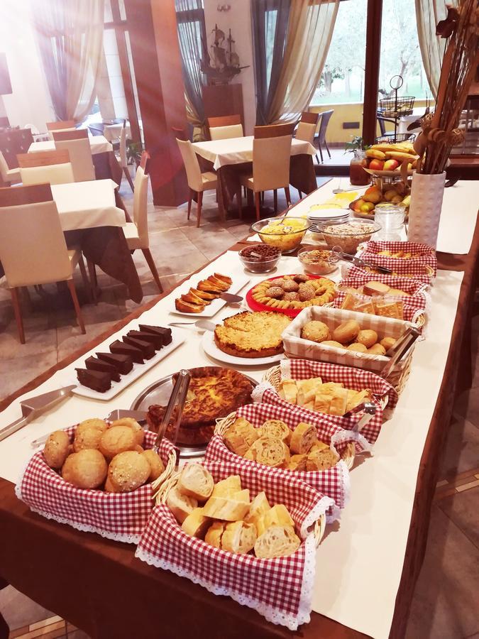 Vilola Bed & Breakfast Zambratija  Dış mekan fotoğraf
