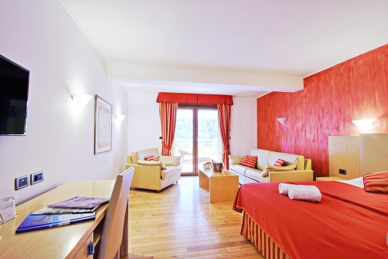 Vilola Bed & Breakfast Zambratija  Oda fotoğraf